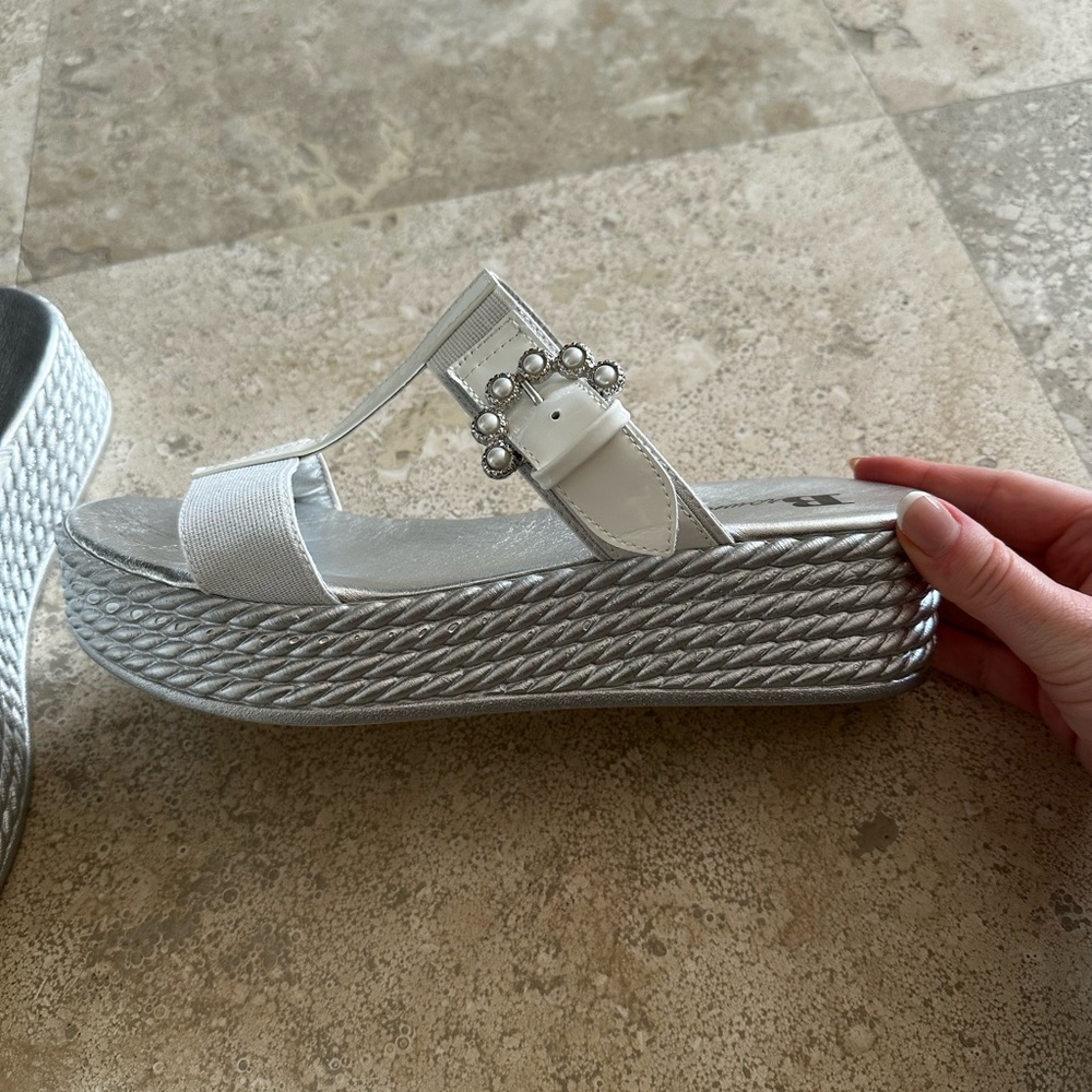 Brown’s white and silver platform sandals with pearl buckle size women’s US 9.5